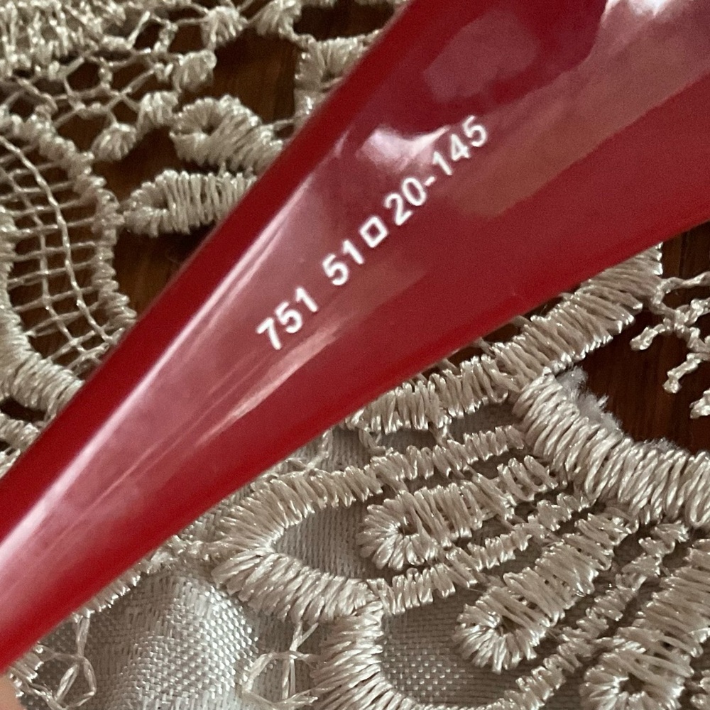 STRIKING PRADA EXCELLENCE!
NEVER WORN.  LIKE NEW - Picture 6 of 7